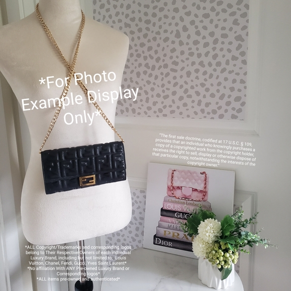 Authentic Pre-owned Fendi Baguette Continental Nappa Flap Wallet - Picture 2 of 14